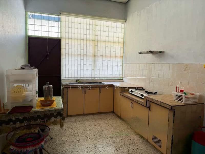 1-storey Terraced House for Sale in Jelutong (Penang) - Ping Koay - Kitchen - PropertyGuru.com.my