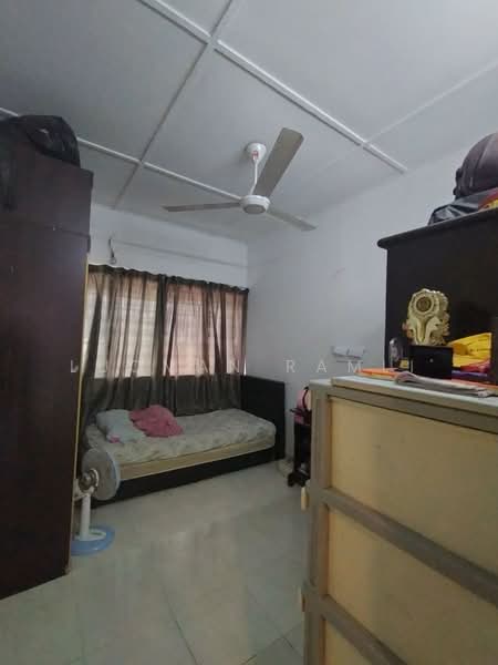 Rumah Teres 2 Tingkat untuk Dijual di Taman Sri Watan (Ampang) - Luqman Ramli - Bedroom - PropertyGuru.com.my