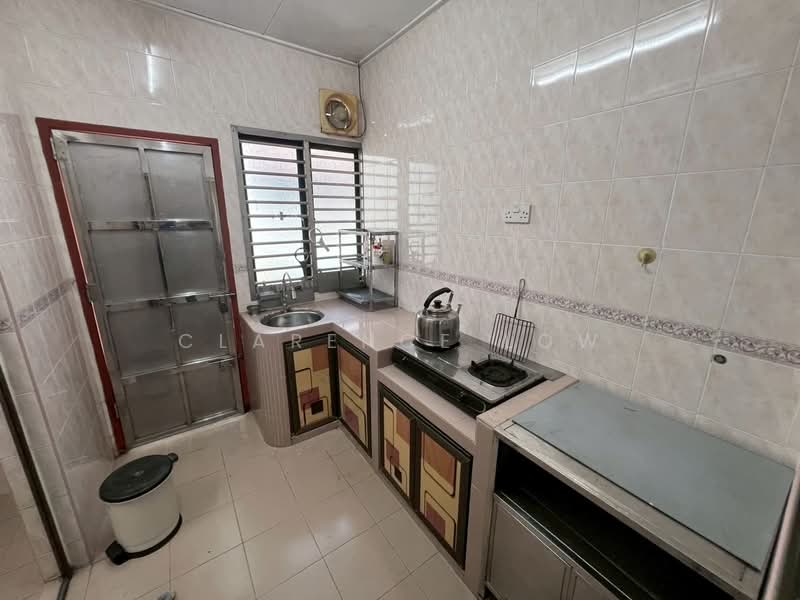 2-storey Terraced House for Rent in Bukit Indah (Iskandar Puteri (Nusajaya)) - Clarence Low - Kitchen - PropertyGuru.com.my