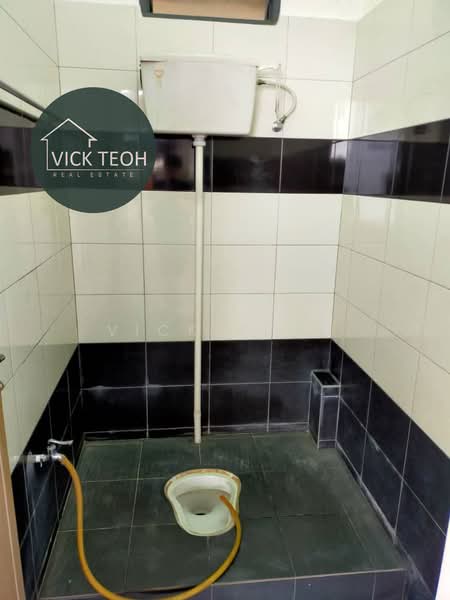 Gudang untuk Disewa di Batu Maung (Penang) - Vick Teoh - Bathroom - PropertyGuru.com.my