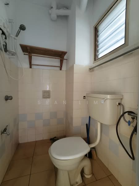 Condominium for Sale at Menara Alpha - Sean Lim - Bathroom - PropertyGuru.com.my