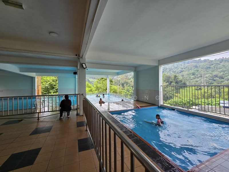Rumah Bandar untuk Disewa di Taman Amansiara (Rawang) - Alex Foong - Pool - PropertyGuru.com.my