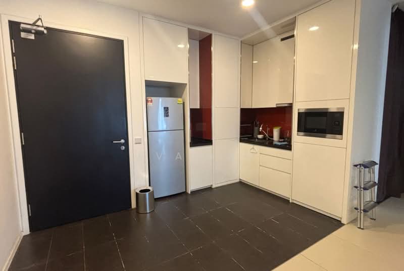 Servis Apartment untuk Disewa di Arcoris SOHO - Eva Yap - Kitchen - PropertyGuru.com.my