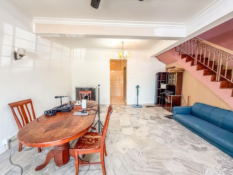 2-storey Terraced House for Sale in Seksyen 13 (Shah Alam) - Azli Ibrahim - Living Room - PropertyGuru.com.my