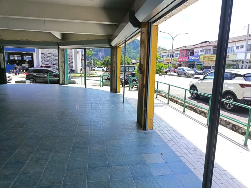 Shop for Rent in Gombak (Selangor) - Bryan Lee - Exterior - PropertyGuru.com.my