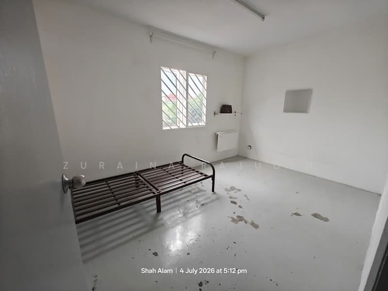 Rumah Teres 3 Tingkat untuk Disewa di Taman Sri Muda (Shah Alam) - Zuraina Rajudin - Bedroom - PropertyGuru.com.my