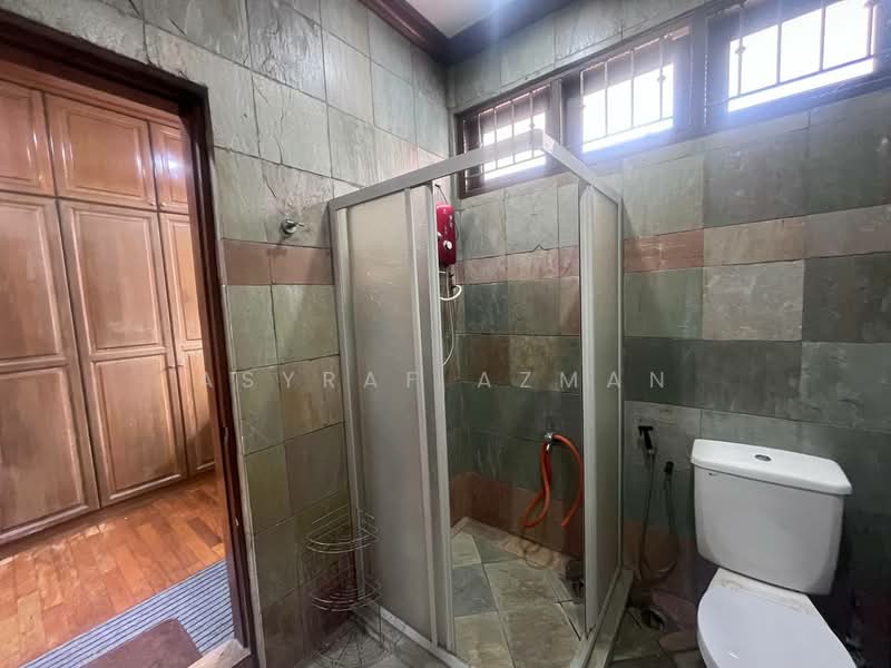 2-storey Terraced House for Sale in Pantai Dalam (Pantai) - Asyraf Azman - Bathroom - PropertyGuru.com.my