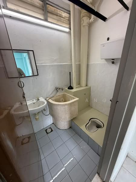 Pangsapuri untuk Disewa di Indah - Carson Ang - Bathroom - PropertyGuru.com.my
