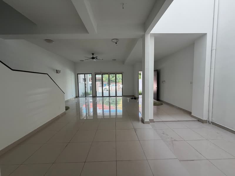 2-storey Terraced House for Sale in Alam Impian (Shah Alam) - Ivan Tan - Living Room - PropertyGuru.com.my