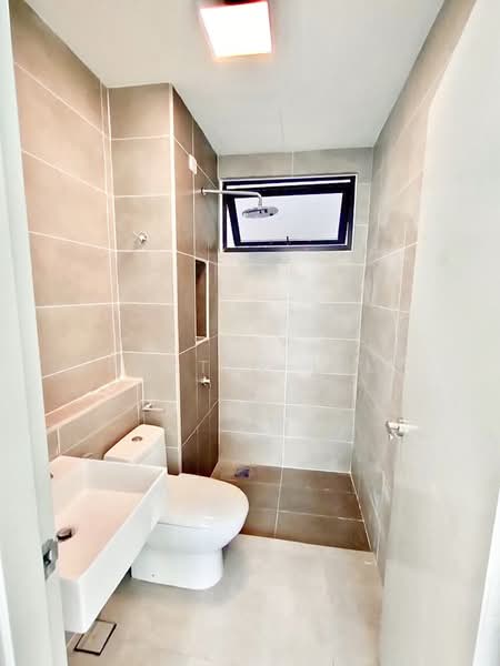 Servis Apartment untuk Dijual di Twin Residences - Baxter Lim - Bathroom - PropertyGuru.com.my