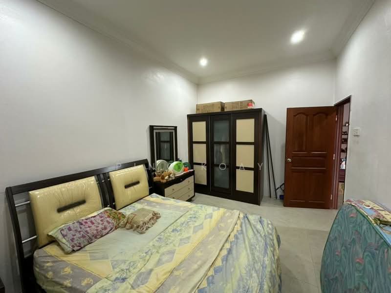 Rumah Teres 1 Tingkat untuk Dijual di Jelutong (Penang) - Ping Koay - Bedroom - PropertyGuru.com.my
