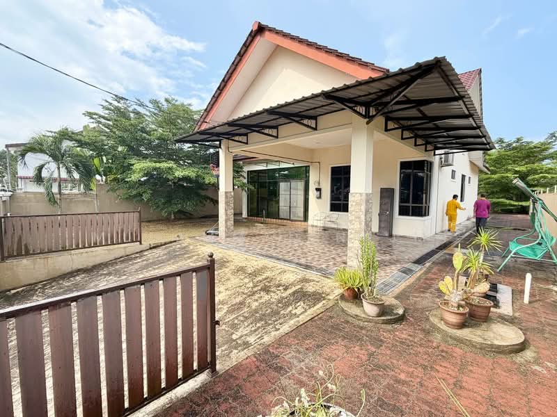 Bungalow for Sale in Bandar Baru Kerteh (Kerteh) - Muhammad Najmi - Exterior - PropertyGuru.com.my