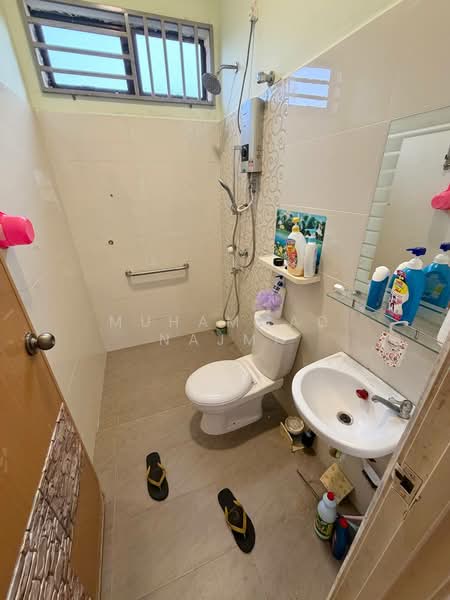 Bungalow for Sale in Bandar Baru Kerteh (Kerteh) - Muhammad Najmi - Bathroom - PropertyGuru.com.my