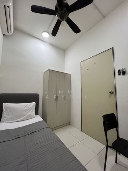 Servis Apartment untuk Dijual di The Zizz @ Damansara North - Jimmy Haryzul - Bedroom - PropertyGuru.com.my