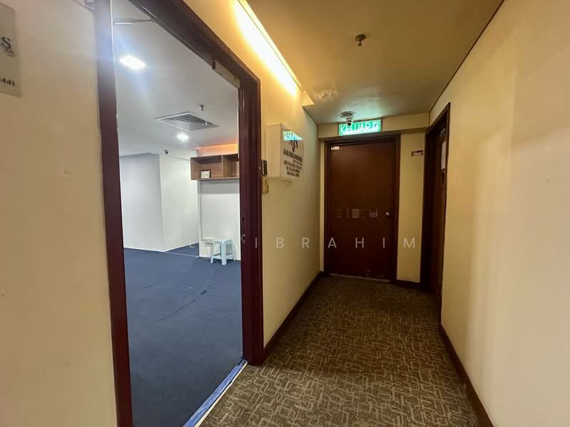 Office for Sale in KLCC (KL City Centre) - Azli Ibrahim - Corridor - PropertyGuru.com.my