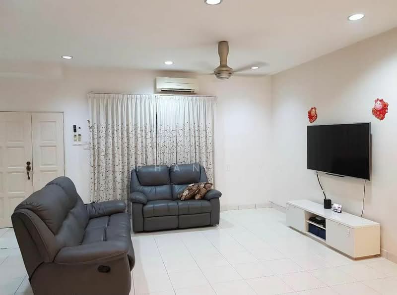 Rumah Teres untuk Disewa di Bandar Puteri Klang (Klang) - Stephanie Yap - Living Room - PropertyGuru.com.my