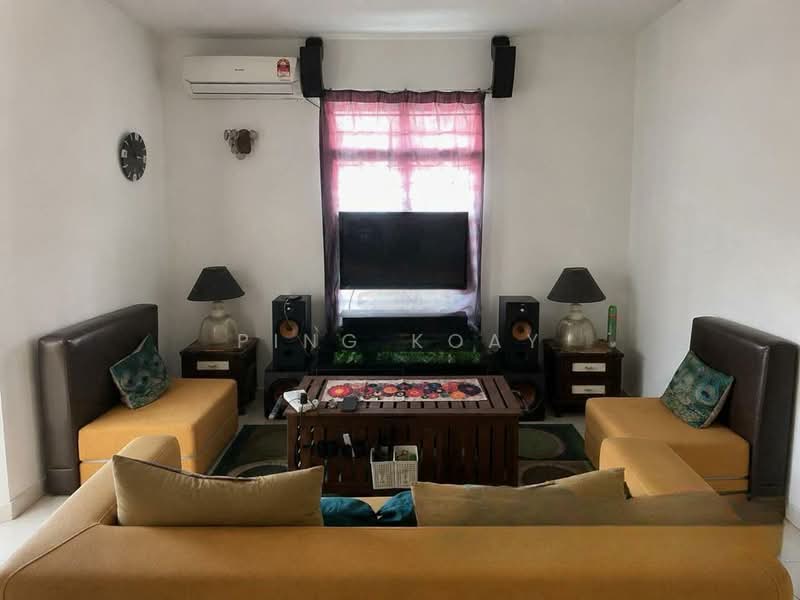 Rumah Teres 2 Tingkat untuk Dijual di Bukit Gambir (Gelugor) - Ping Koay - Living Room - PropertyGuru.com.my