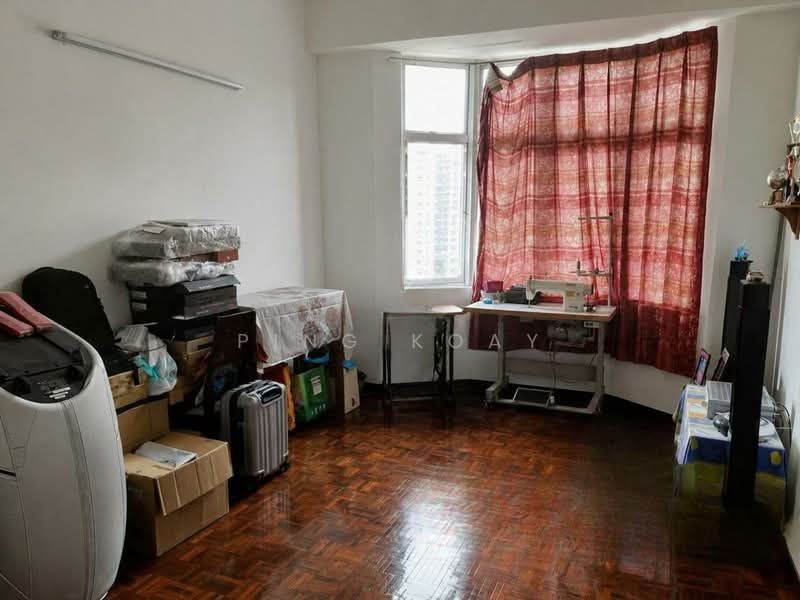 Rumah Teres 2 Tingkat untuk Dijual di Bukit Gambir (Gelugor) - Ping Koay - Living Room - PropertyGuru.com.my