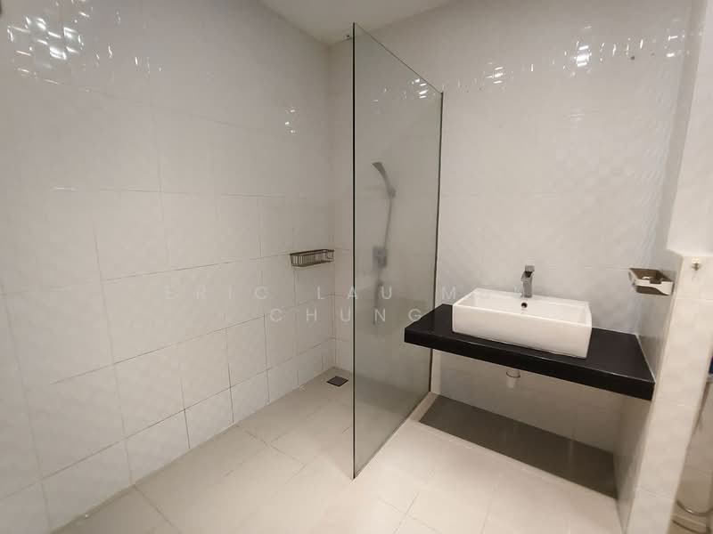 Kondominium untuk Dijual di Zefer Hill Residence - Eric Lau Mun Chung - Bathroom - PropertyGuru.com.my