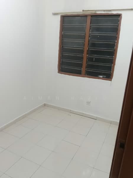 Rumah Flat untuk Disewa di Rumah Pangsa Nilam Sari - Aiman Haziq - Interior - PropertyGuru.com.my