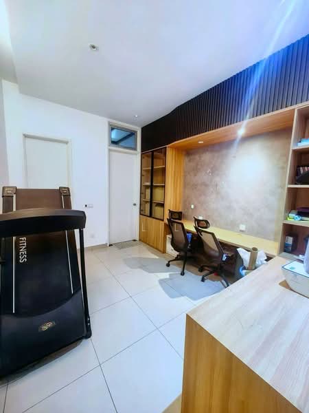 Rumah Teres 2 Tingkat untuk Dijual di Taman Eco Cascadia (Tebrau) - Karl Lim - Study - PropertyGuru.com.my
