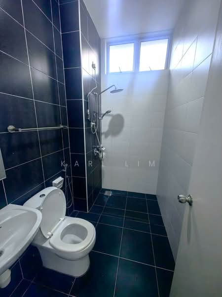 Rumah Teres 2 Tingkat untuk Dijual di Taman Eco Cascadia (Tebrau) - Karl Lim - Bathroom - PropertyGuru.com.my