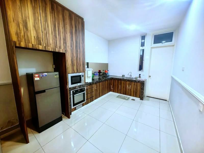 Rumah Teres 2 Tingkat untuk Dijual di Taman Eco Cascadia (Tebrau) - Karl Lim - Kitchen - PropertyGuru.com.my