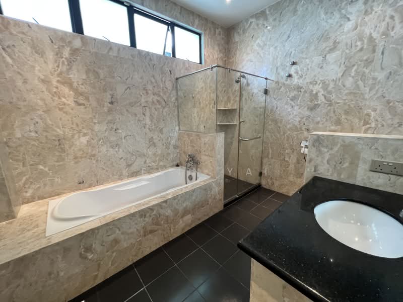 Rumah Banglo untuk Dijual di Damansara Heights (Kuala Lumpur) - Kevin Yai - Bathroom - PropertyGuru.com.my
