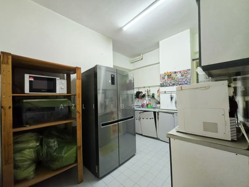 Condominium for Sale at Emerald Hill Condominium - Azli Ibrahim - Kitchen - PropertyGuru.com.my