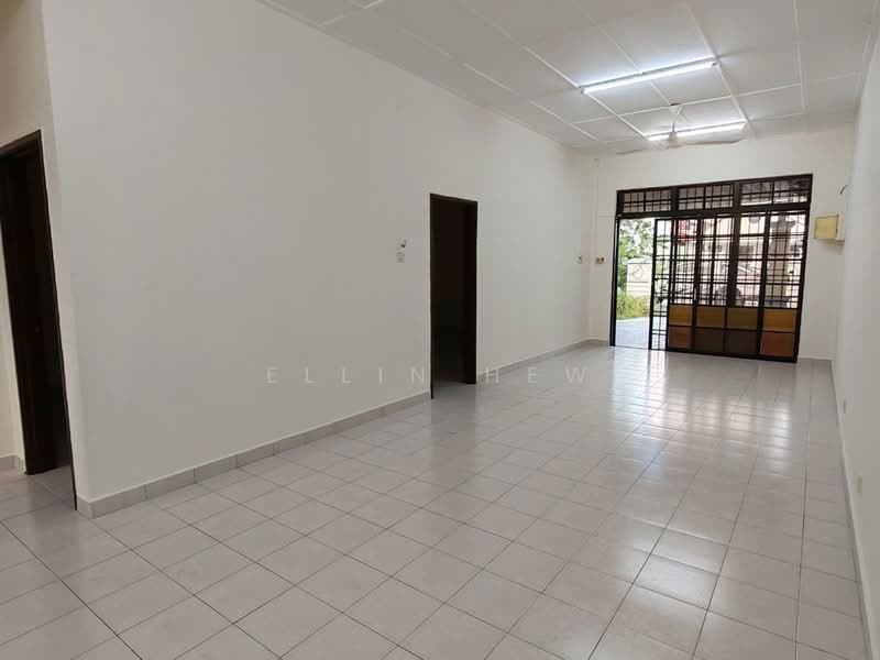Rumah Teres 1 Tingkat untuk Dijual di Ulu Tiram (Johor) - Ellin Hew - Living Room - PropertyGuru.com.my