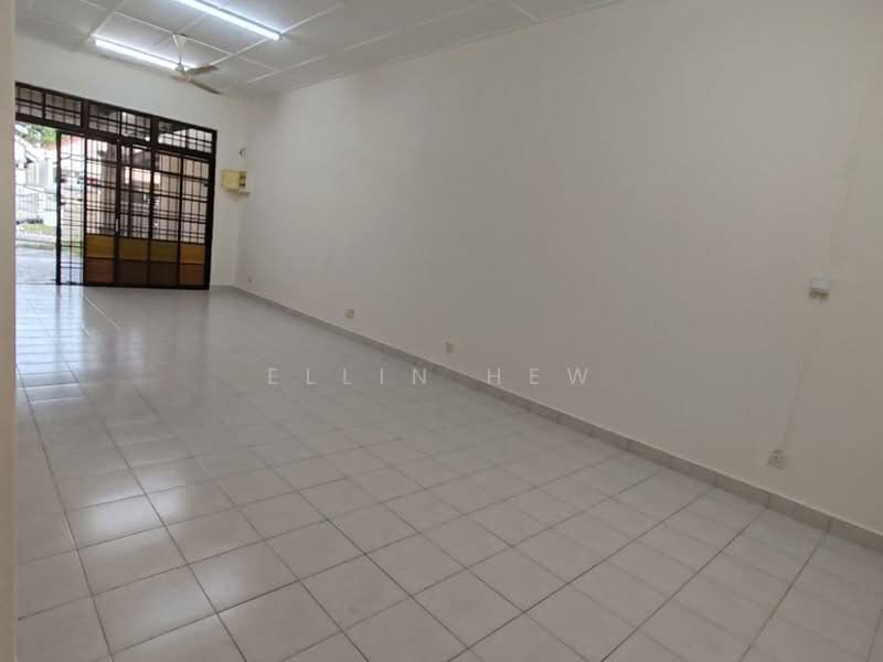 Rumah Teres 1 Tingkat untuk Dijual di Ulu Tiram (Johor) - Ellin Hew - Living Room - PropertyGuru.com.my
