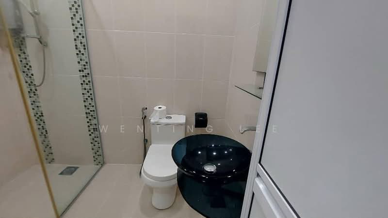 Rumah Banglo untuk Dijual di Taman Bukit Kempas (Tampoi) - Wenting Lee - Bathroom - PropertyGuru.com.my