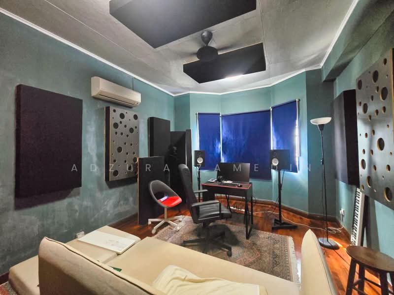 Rumah Teres 2.5 Tingkat untuk Dijual di Bandar Sri Damansara (Selangor) - Adzura Zamedin - Study - PropertyGuru.com.my