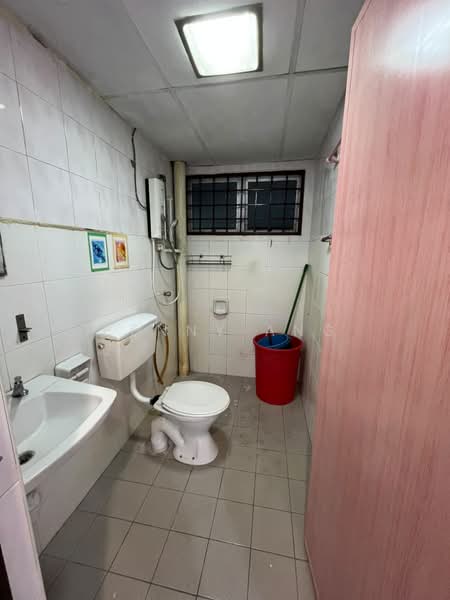 Condominium for Sale at Idaman Sutera - Penny Ang - Bathroom - PropertyGuru.com.my