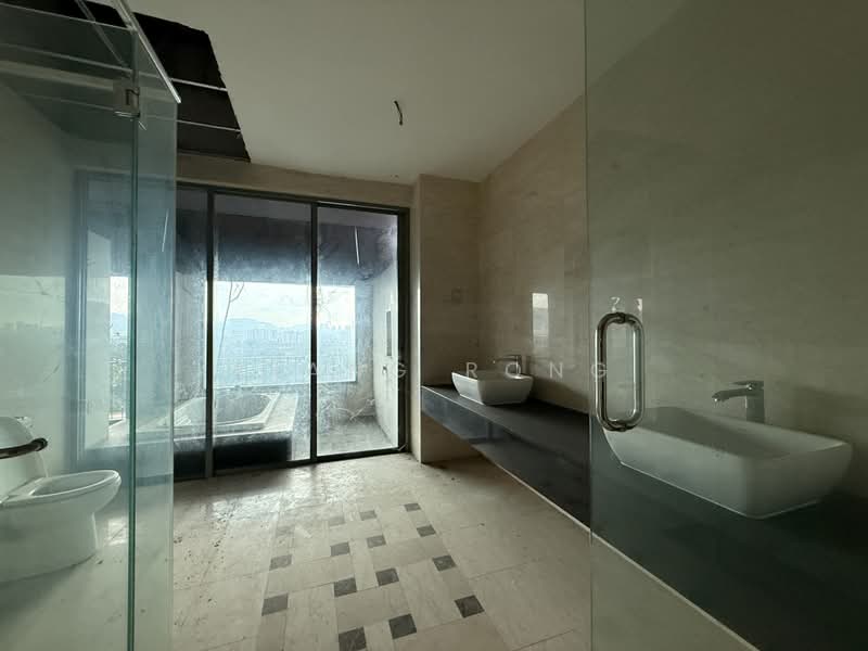 Bungalow for Sale in Setia Hills (Ampang) - Xiang Rong - Master Bathroom - PropertyGuru.com.my