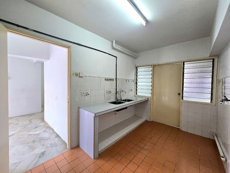 Condominium for Sale at Le Jardin Deluxe - Azli Ibrahim - Kitchen - PropertyGuru.com.my