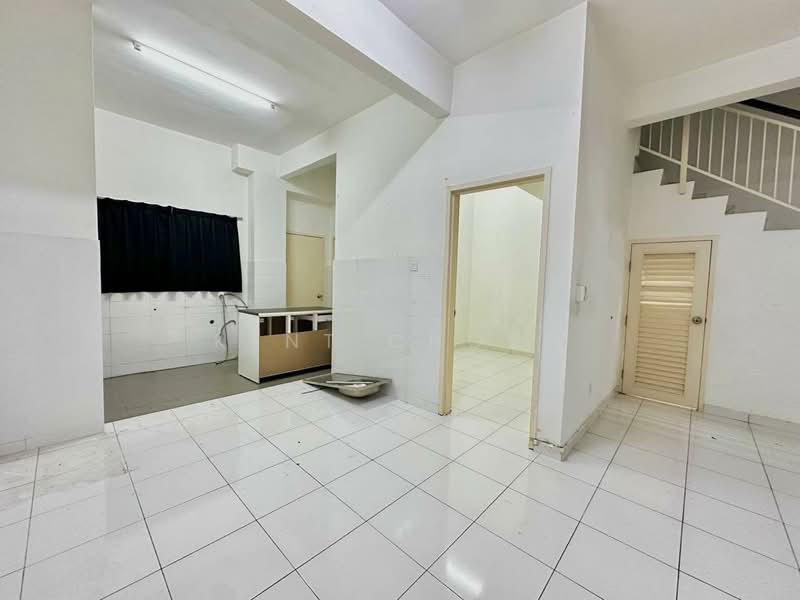 Rumah Teres 2 Tingkat untuk Dijual di Semenyih (Selangor) - Kent Chong - Kitchen - PropertyGuru.com.my