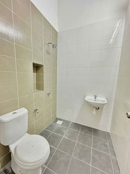Rumah Teres 2 Tingkat untuk Dijual di Semenyih (Selangor) - Kent Chong - Bathroom - PropertyGuru.com.my