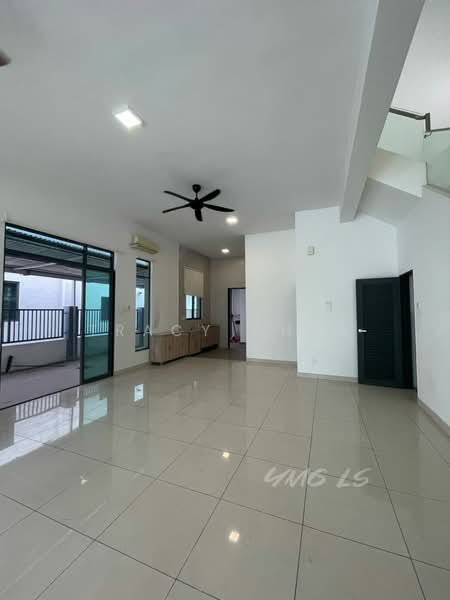 Semi-Detached House for Sale in Canary Garden (Klang) - Tracy Chua - Living Room - PropertyGuru.com.my