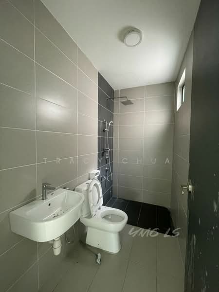 Semi-Detached House for Sale in Canary Garden (Klang) - Tracy Chua - Bathroom - PropertyGuru.com.my