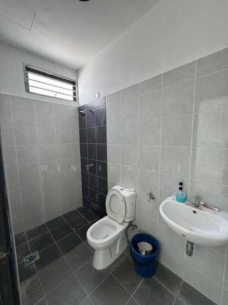 Bungalow for Sale in Kelapa Sawit (Kulai) - Wenting Lee - Bathroom - PropertyGuru.com.my