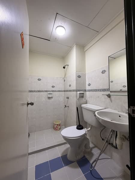 Townhouse for Sale in KL City Centre (Kuala Lumpur) - Xiang Rong - Bathroom - PropertyGuru.com.my