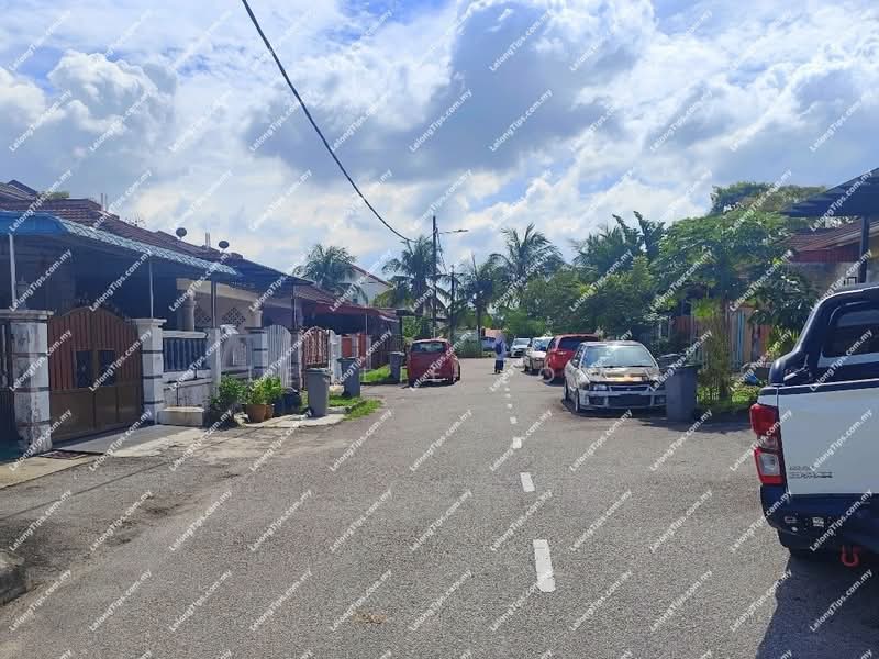 1-storey Terraced House for Sale in Taman Flora Heights (Pasir Gudang) - Leslie Low - Exterior - PropertyGuru.com.my
