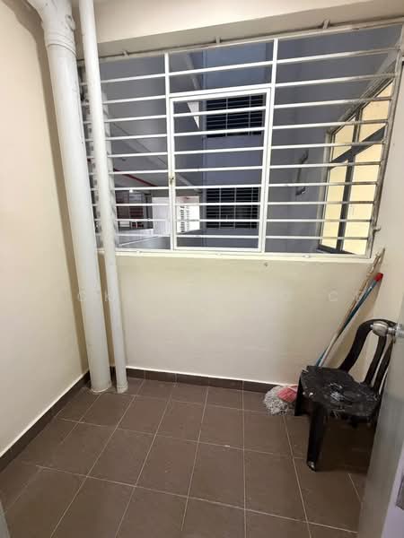Kondominium untuk Dijual di Residensi Pandanmas 2 - Vickky Wong CF - Balcony - PropertyGuru.com.my