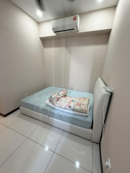 Servis Apartment untuk Disewa di Luminari - Carson Ang - Bedroom - PropertyGuru.com.my