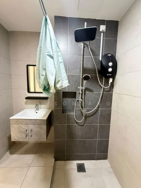 Servis Apartment untuk Disewa di Luminari - Carson Ang - Bathroom - PropertyGuru.com.my