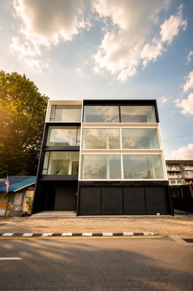 Shop for Sale in KL City Centre (Kuala Lumpur) - BH Tieh - Exterior - PropertyGuru.com.my