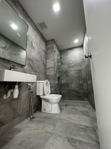 Service Residence for Rent at Equine Residence - Pristine Low - Bathroom - PropertyGuru.com.my