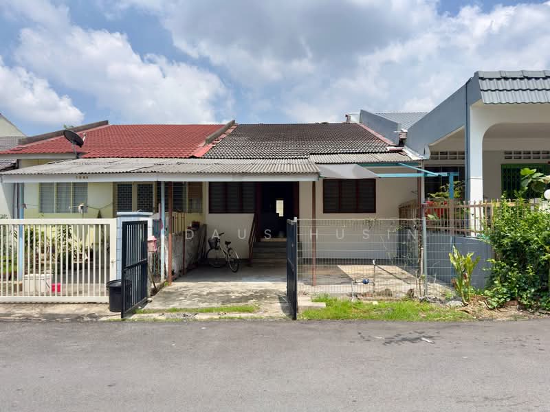 1-storey Terraced House for Sale in Taman Orkid (Cheras) - Firdaus Husin - Exterior - PropertyGuru.com.my