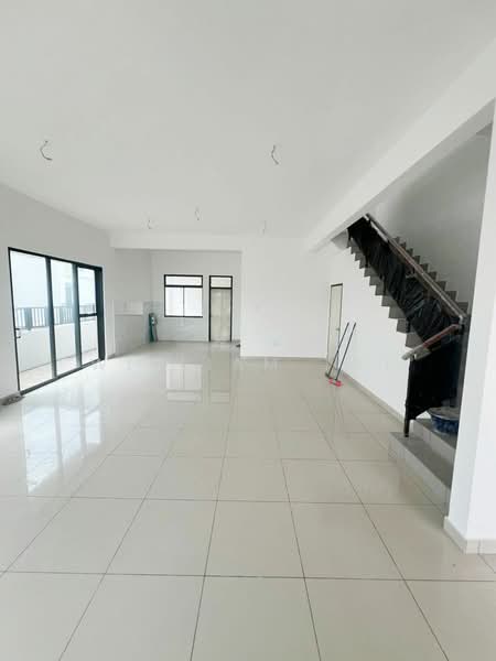 Rumah Teres 2 Tingkat untuk Dijual di Skudai (Johor) - William Tay - Living Room - PropertyGuru.com.my